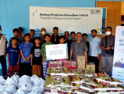 Jelang Ramadhan dan Idul Fitri, YBM PLN Kalbar Salurkan Bantuan Paket Sembako Senilai 225 Juta