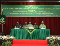 Kunjungi Korem 121/Abw, Ketua Persit KCK Daerah XII/Tpr Beri Arahan Kepada Istri Prajurit