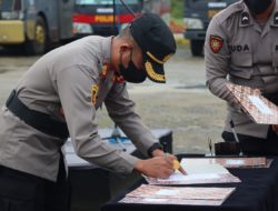 KAPOLRES KAYONG UTARA PIMPIN UPACARA SERAH TERIMA JABATAN KABAG SDM, KABAGOPS, DAN KASATRESNARKOBA POLRES KAYONG UTARA