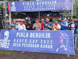 Kapolsek Ipda Meinardus Yudiansah Hadirin Final Sepak Bola Piala Bergilir Kepala Desa Pesaguan Kanan