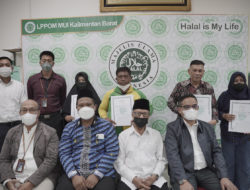 Lolos Verifikasi, 25 UMKM Binaan PLN Terima Penetapan Sertifikasi Halal dari LPPOM MUI Kalbar