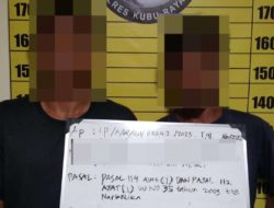 Dua pemuda yang sedang asyik mengkonsumsi narkoba Diciduk Polisi