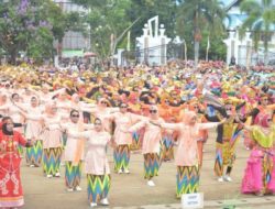 Tarian Puteri Junjung Buih Dan Ketupat Colet Ketapang Pecahkan Rekor MURI.