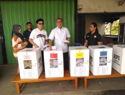 Ketua DPRD, M.Febriadi, S.Sos.,M.Si.gunakan Hak suara di TPS 02