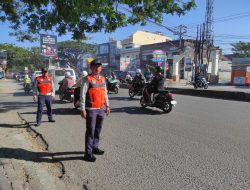 Truk bertonase 8 ton dilarang beroperasi ke wilayah Makassar di luar dari Pukul 21:00 Wita hingga 05:00 Wita.