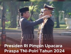 Joko Widodo memimpin upacara Prasetya Perwira