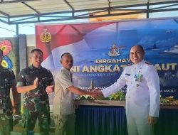 HUT TNI AL Ke-79, Kodim 1203/Ktp Beri Kejutan Dan Ucapan Selamat Kepada Prajurit Lanal Ketapang.