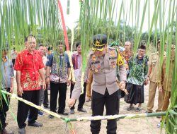 Letakan Batu Pertama Pembangunan Kantor Polsubsektor Sungai Melayu Rayak, Kapolres Ketapang Harap Sinergitas Polri Dan Masyarakat Semakin Erat